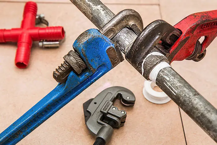 plumbing pipe wrench.jpg